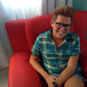 Meet your Posher, Alex